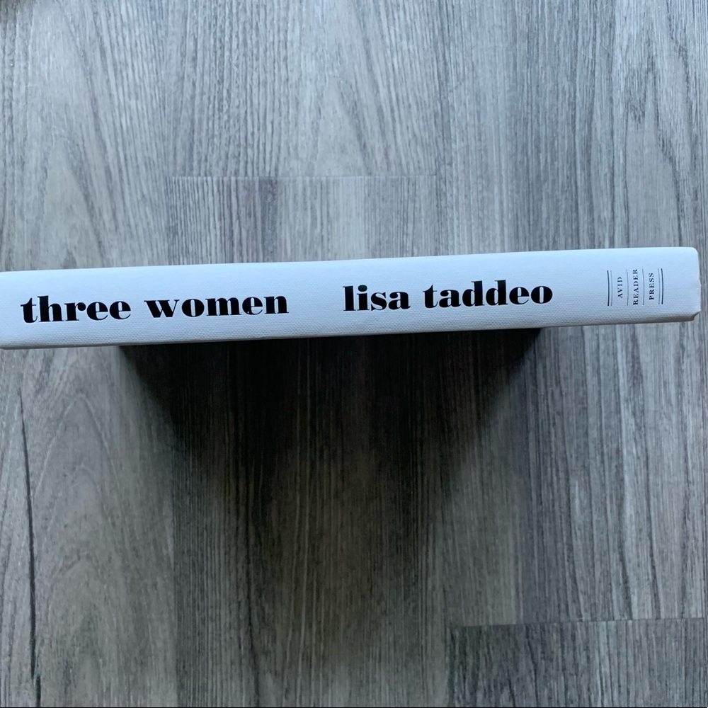 SOLD!!! Set of Three Books for fun reading 📚 - Picture 3 of 7